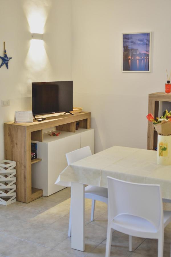 Nel Mar Casa Vacanze ジョヴィナッツォ エクステリア 写真